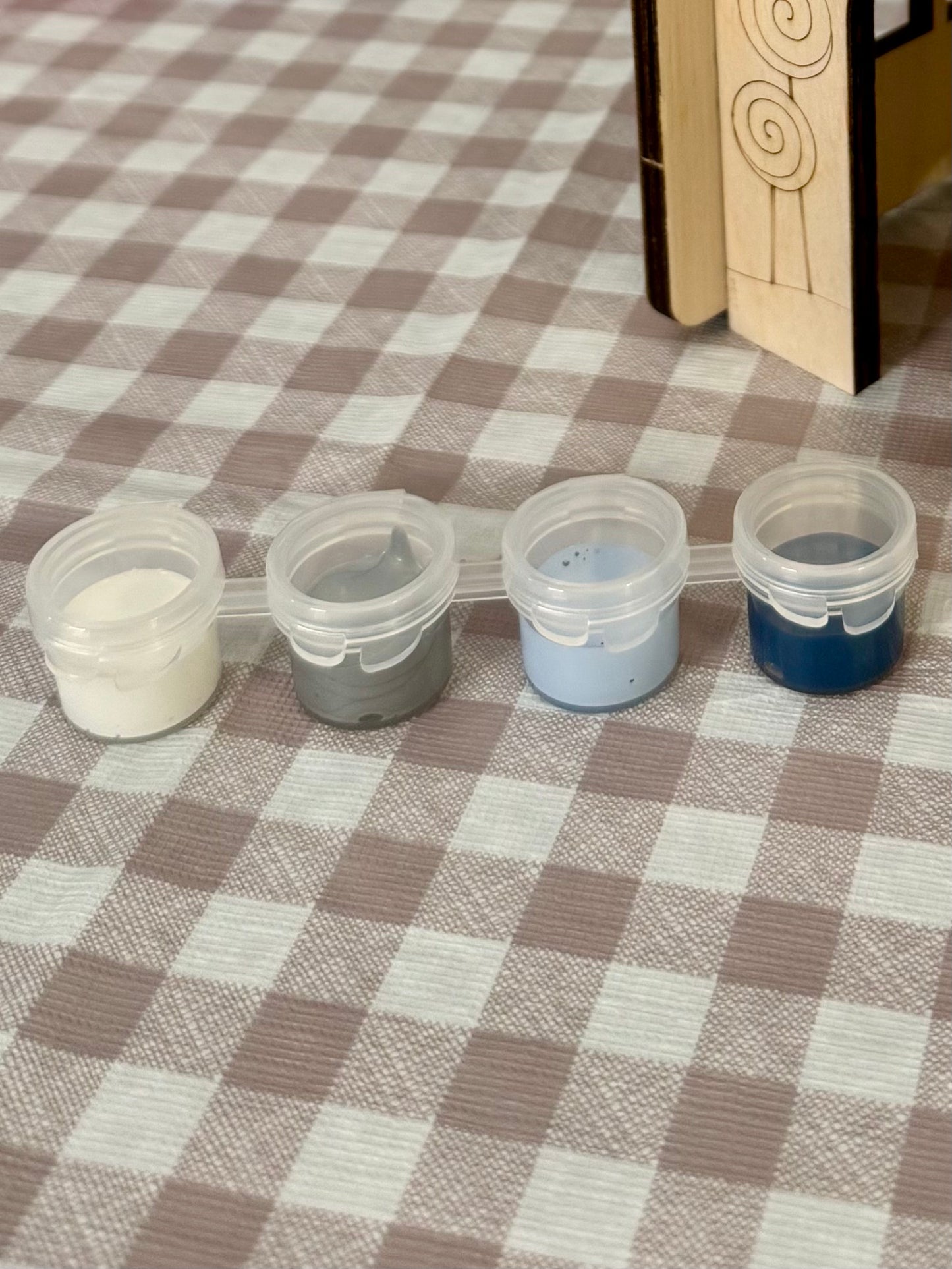 Wooden Gingerbread Paint Kit