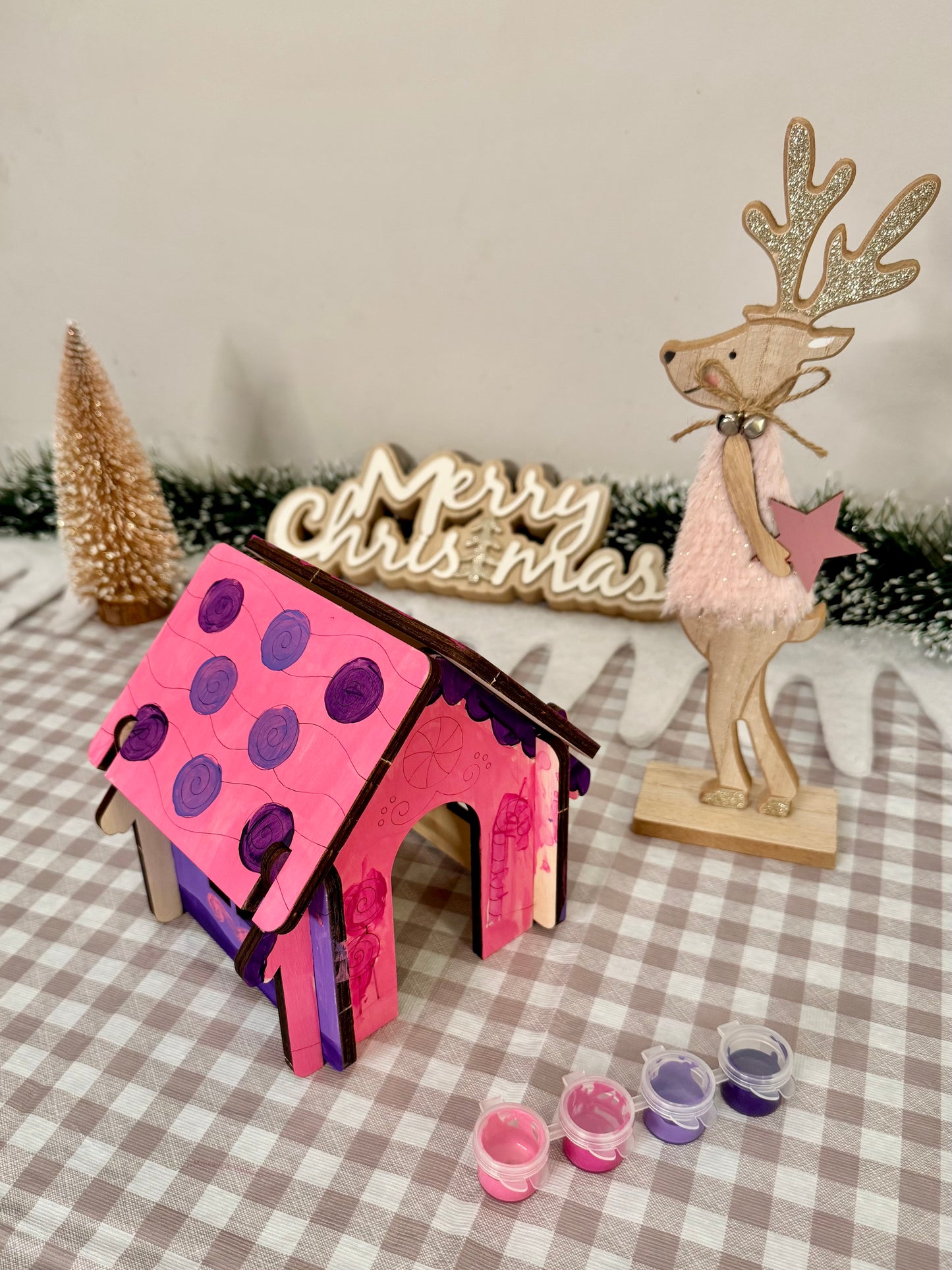 Wooden Gingerbread Paint Kit