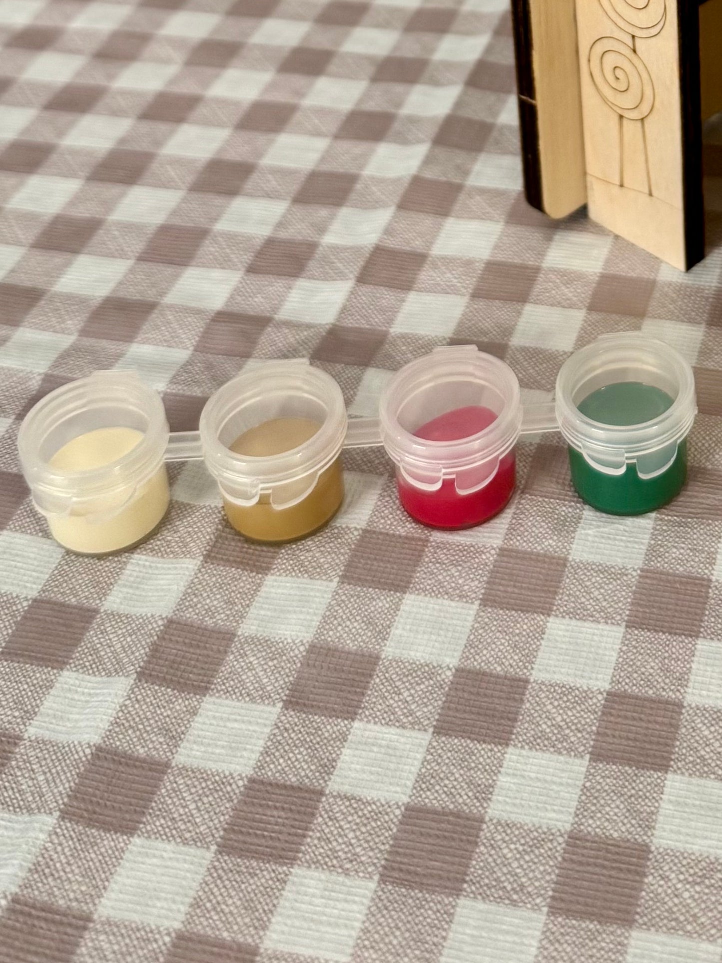 Wooden Gingerbread Paint Kit