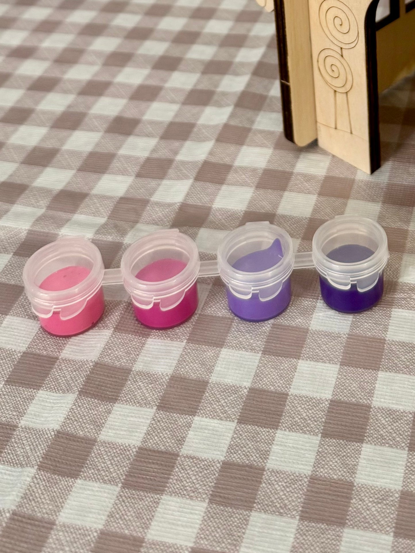 Wooden Gingerbread Paint Kit